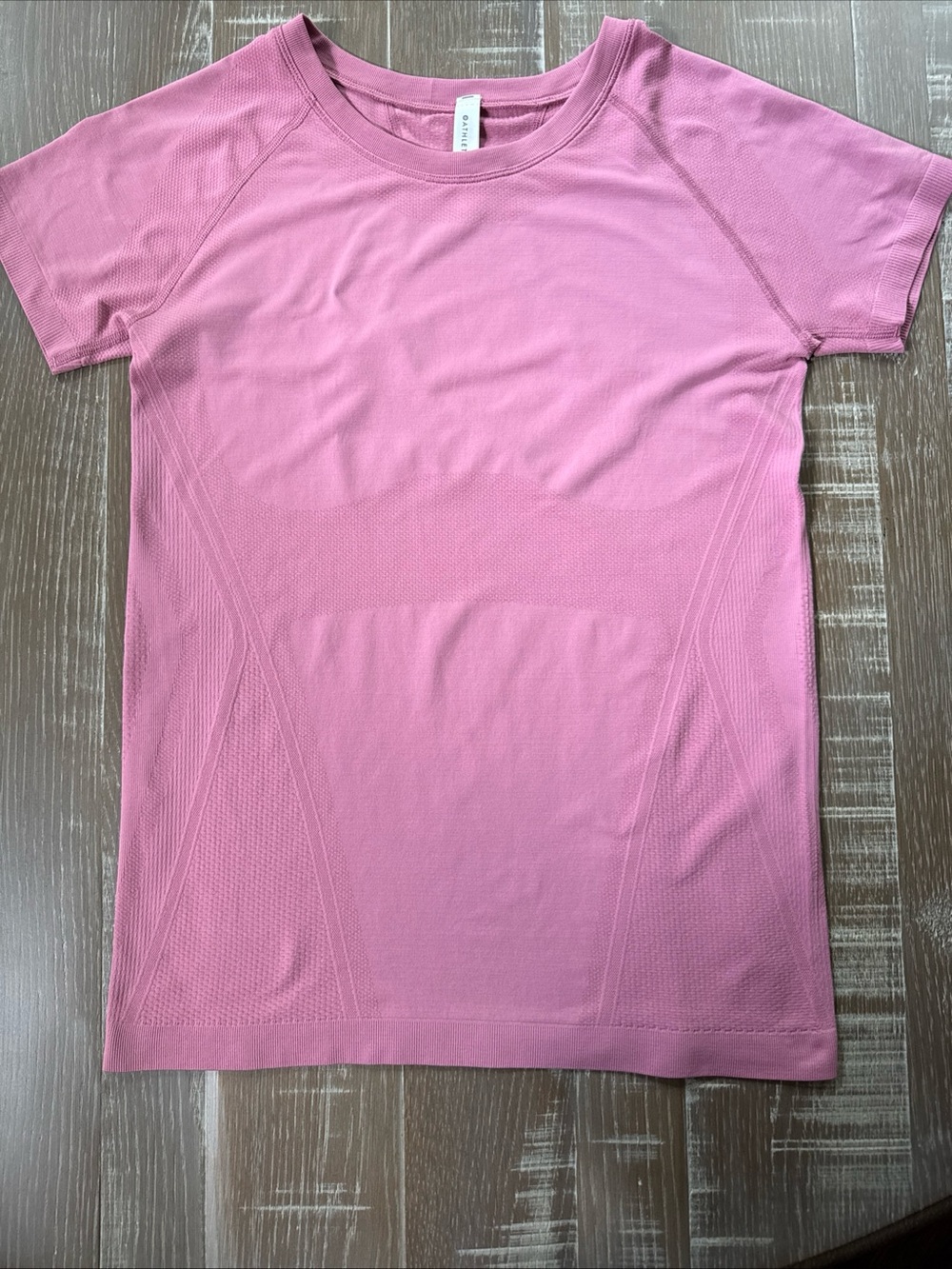 Athleta Momentum Seamless Athletic Tee Pink Medium Top